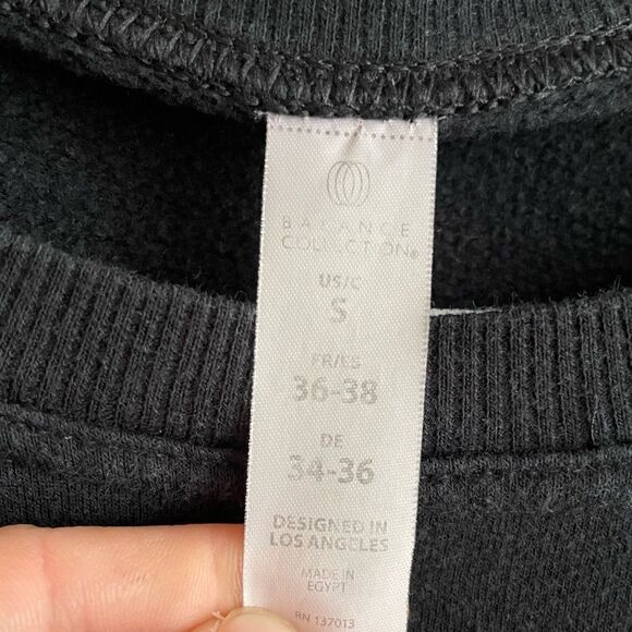 Balance Collection black sweatshirt - Picture 7 of 9